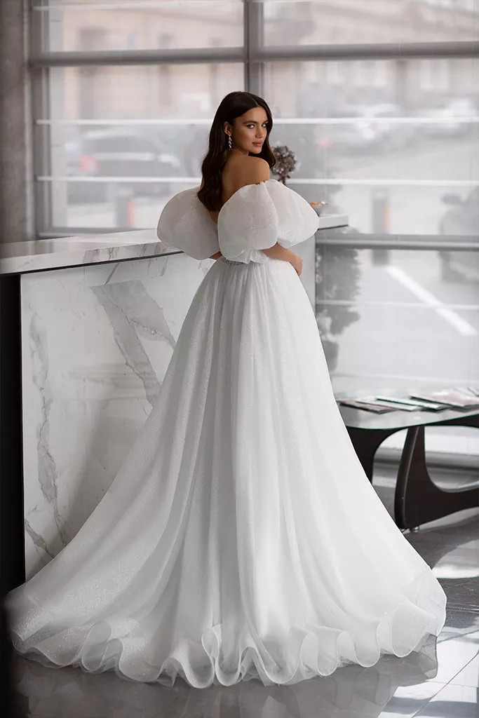 Top 5 Trending Wedding Dresses in 2022 | First Avenue Lifestyle ...